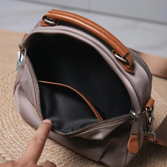 New Portable Nylon Cloth with Cowhide Shoulder Bag